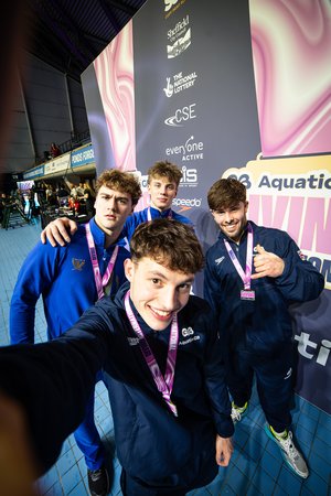 AGBDI26-10m-Podium-Synchro