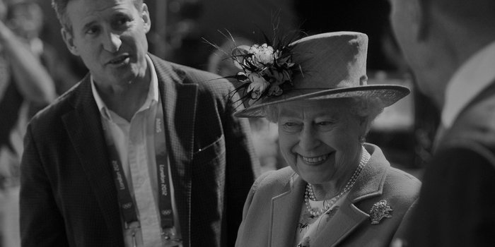 Queen Elizabeth II - London Aquatics Centre London-2012 