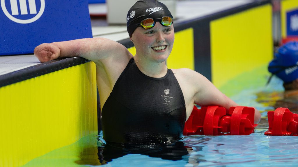 Challis gets gold ahead of closing relay success | Para-Swimming News ...